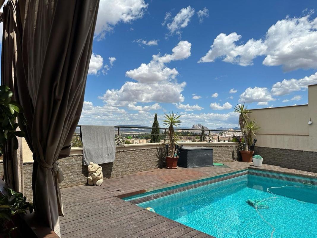 Properties for sale and rent in Spain photo 2