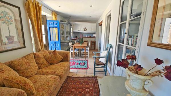 Chalet adosado en Comares thumbnail 1