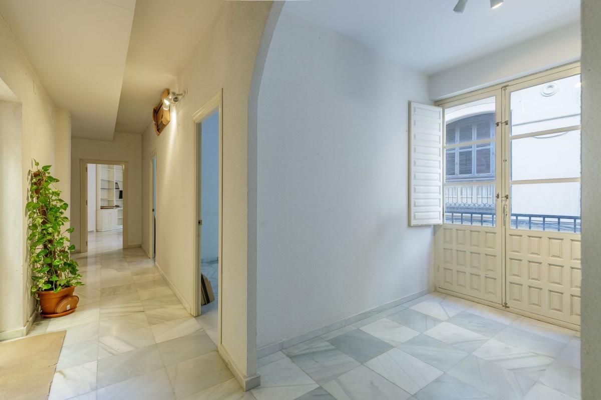 Venta de piso en Piso en Calle Niño de Guevara, Centro Histórico, Málaga, Málaga
photo 2