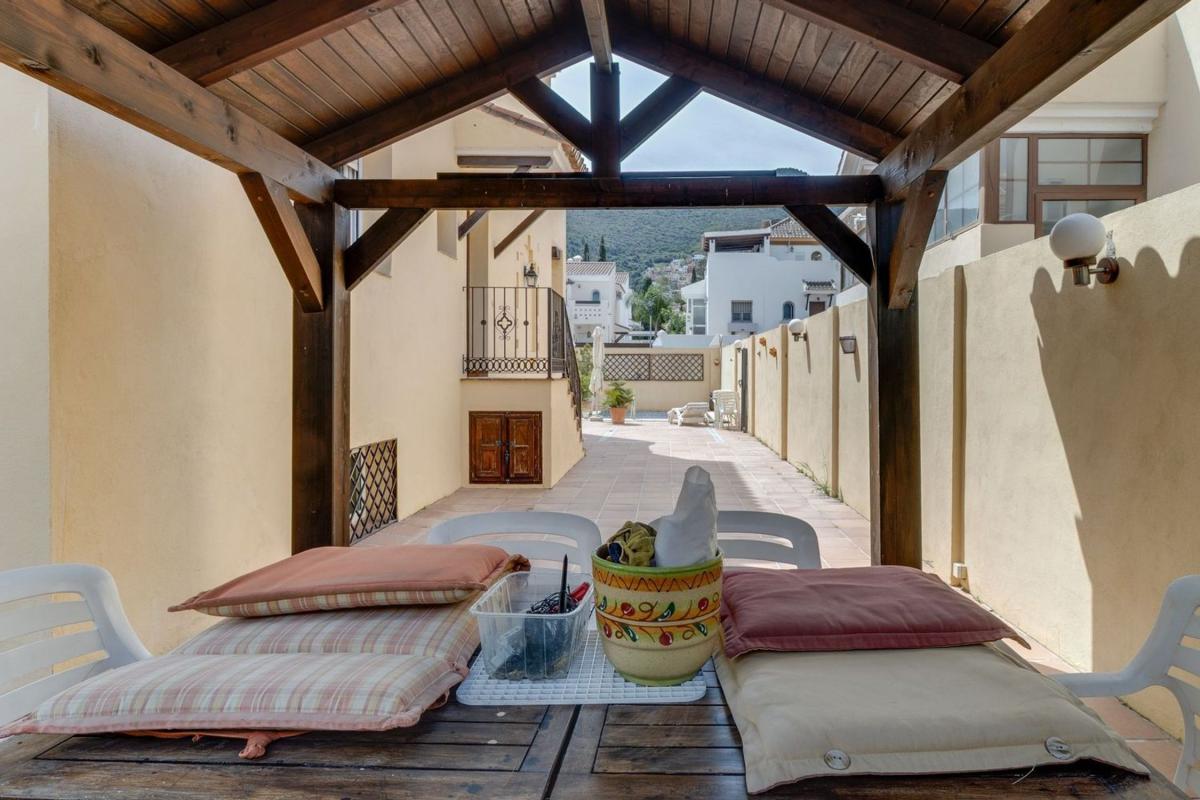 Properties for sale and rent in Spain photo 4