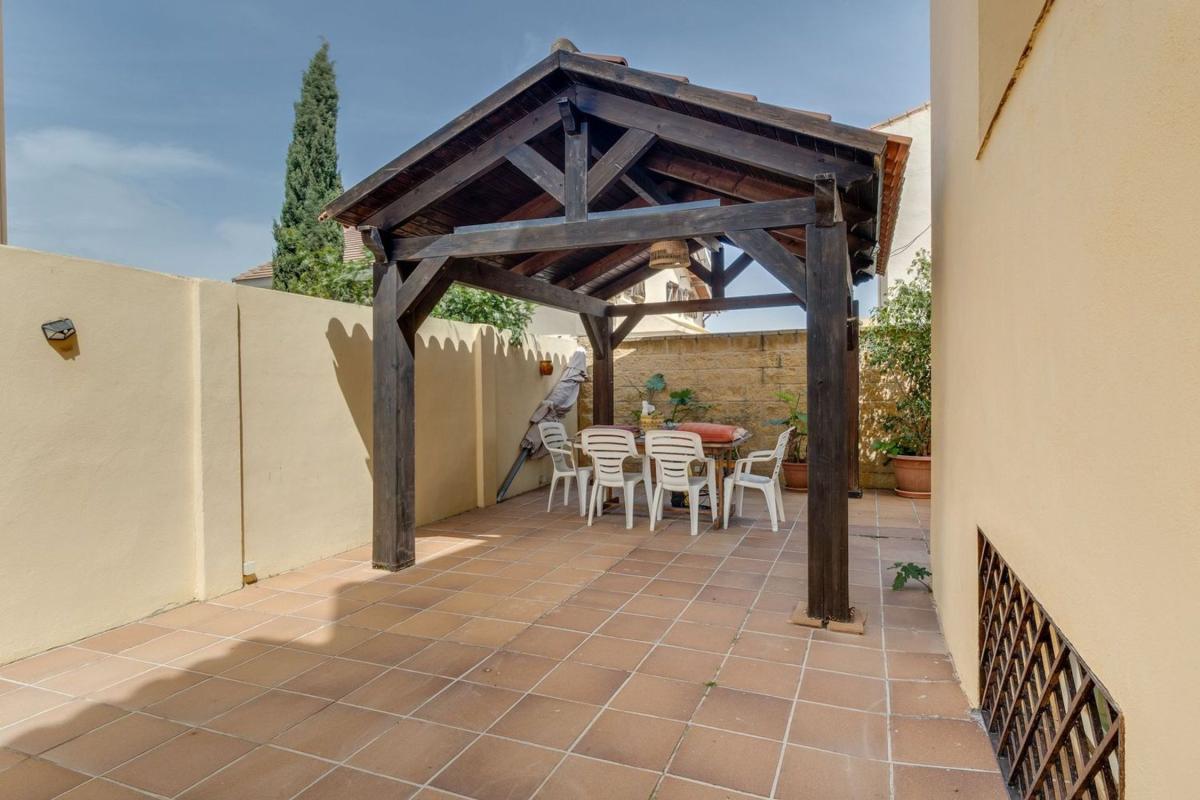 Properties for sale and rent in Spain photo 5