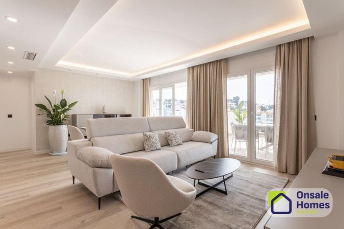 Penthouse sale in Ático en Calle Miguel Delibes, Rodeo Alto-Guadaiza-La Campana, Marbella, Marbella photo 1