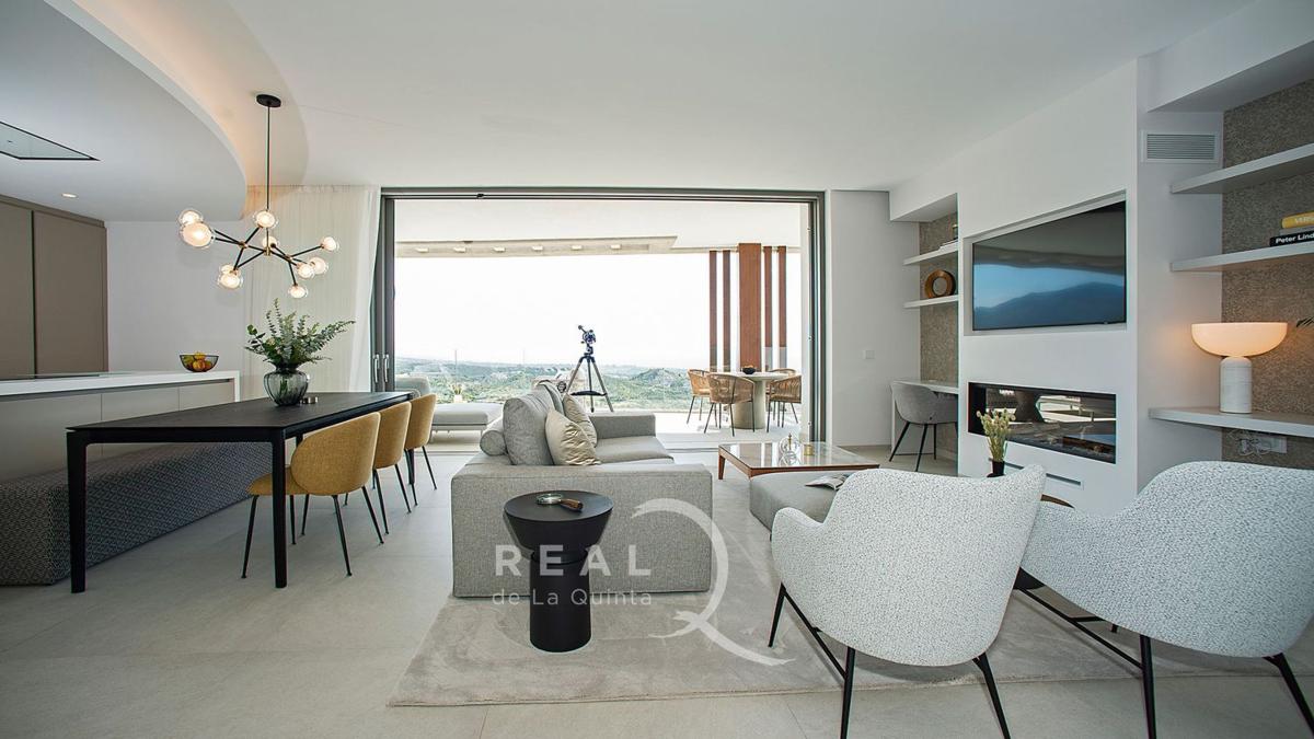 Duplex sale in Dúplex en Calle Lago de Como, 1, El Madroñal, Benahavís, Benahavís photo 2