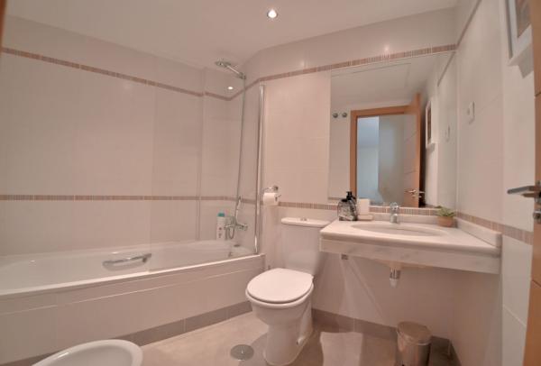 Duplex for sale on Dúplex en Playa Bajadilla-Puertos, Marbella, Marbella photo 4