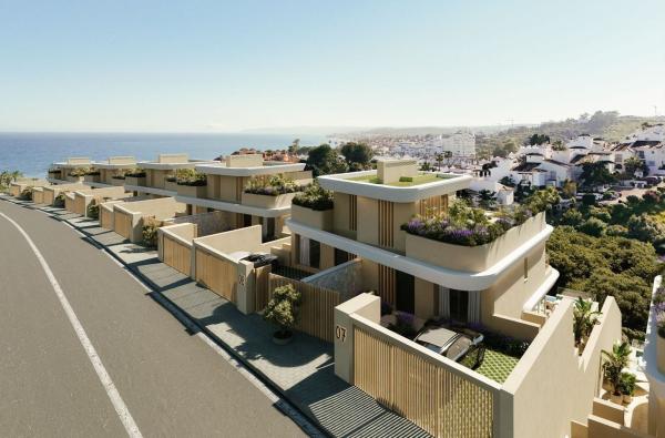 Casa o chalet independiente en Urbanización Altos de Guadalobon, Seghers, Estepona photo 1