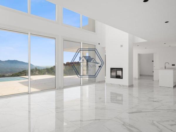 Casa o chalet independiente en Calle Navarra, La Mairena, Ojén thumbnail 2