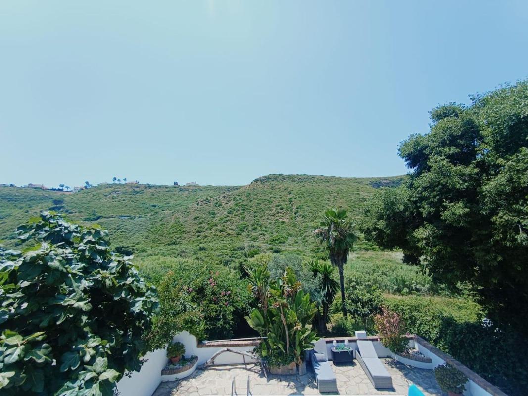 Properties for sale and rent in Spain photo 2