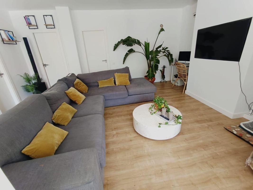 Properties for sale and rent in Spain photo 4