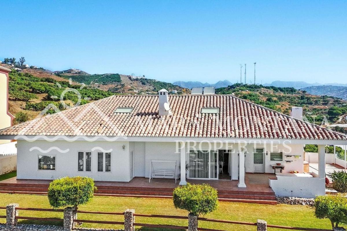 Properties for sale and rent in Spain photo 1