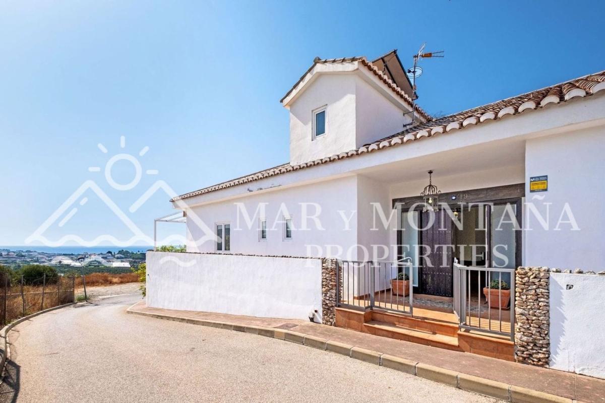 Properties for sale and rent in Spain photo 2