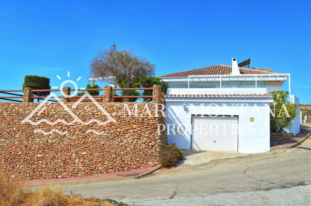 Properties for sale and rent in Spain photo 5