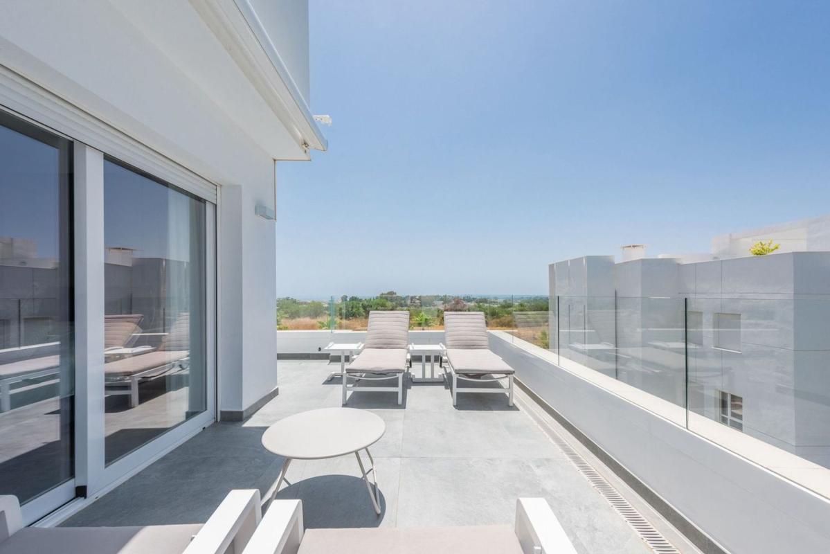 Duplex sale in Dúplex en Calle Francisco de Orellana, La Quinta, Benahavís, Benahavís photo 5
