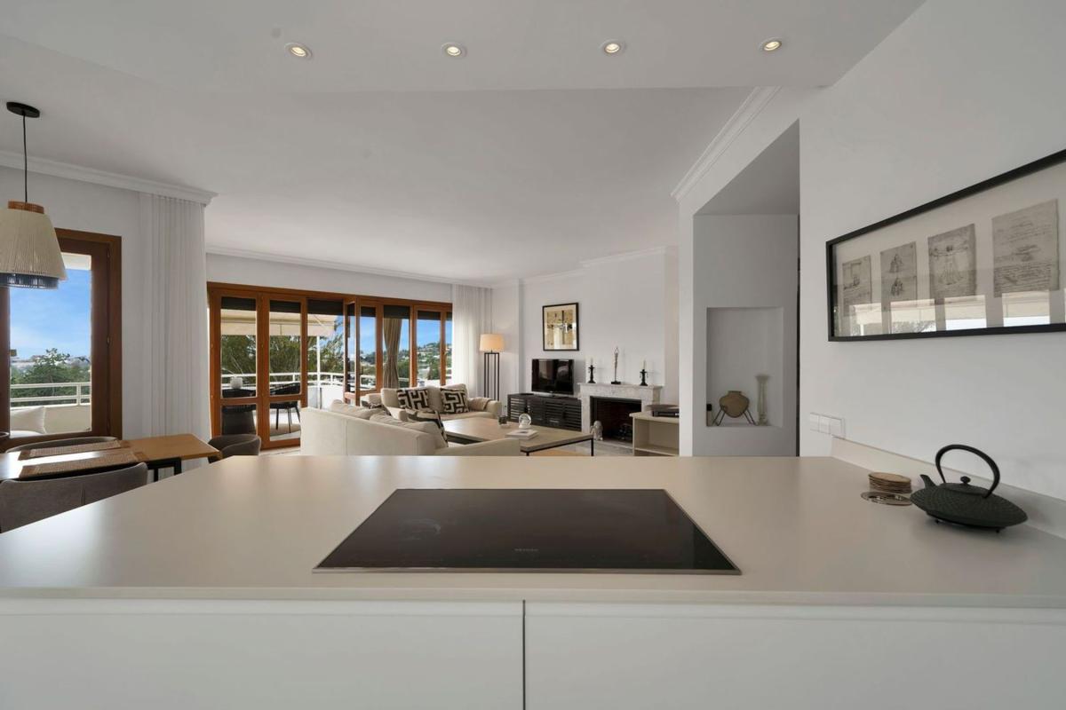 Venta de piso en Piso en Calle Tucán, Los Naranjos, Marbella, Marbella
photo 3