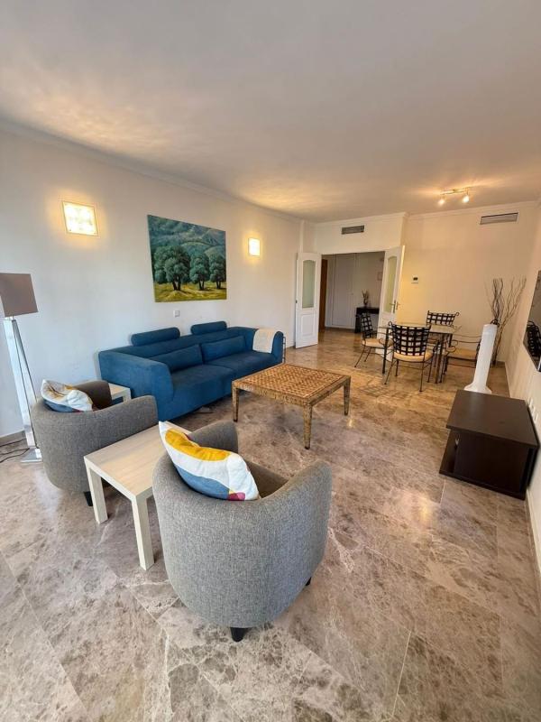 Venta de piso en Piso en Avenida Santiago de Compostela, Linda Vista-Nueva Alcántara-Cortijo Blanco, Marbella, Marbella
photo 4