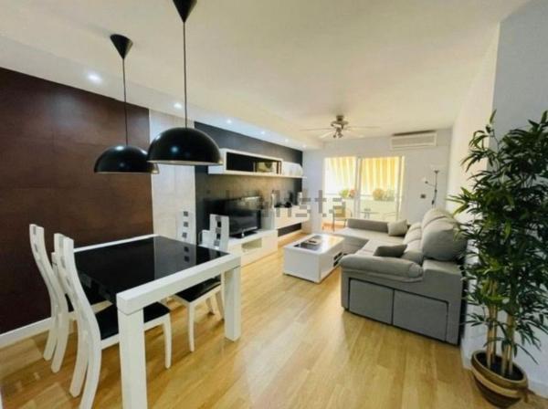 Venta de piso en Piso en Avenida Jane Bowles, 3 sn, Ciudad Jardín, Málaga, Málaga
 photo 3