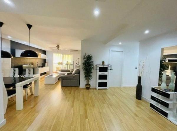 Venta de piso en Piso en Avenida Jane Bowles, 3 sn, Ciudad Jardín, Málaga, Málaga
 photo 4