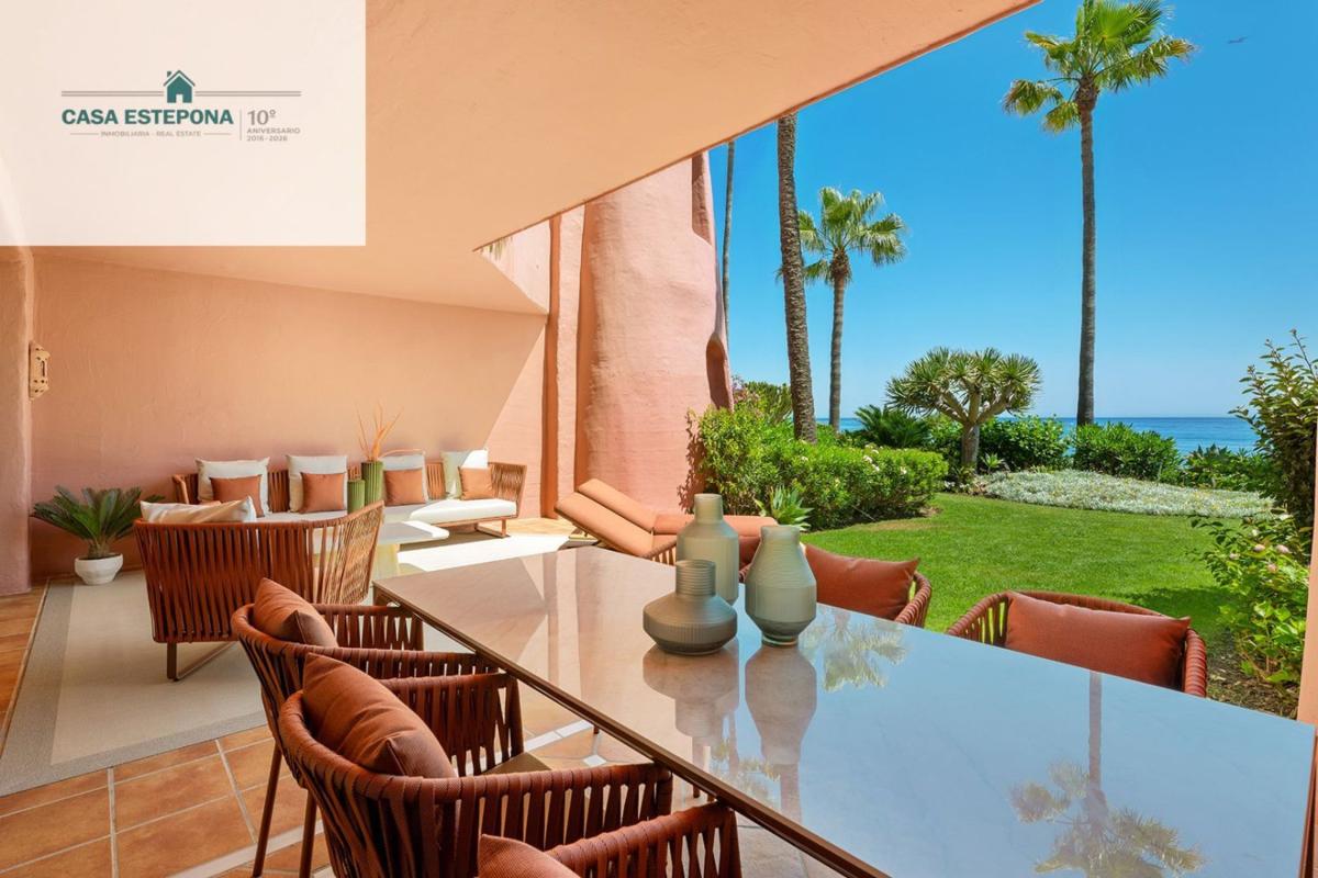 Sale of apartment in Piso en Urbanizacion Menara Beach, Guadalmansa, Estepona, Estepona
photo 2