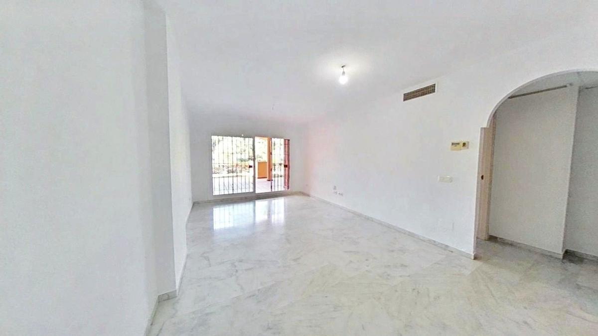 Продажа квартиры на Piso en Reserva de Marbella, Marbella, Марбелла
photo 1