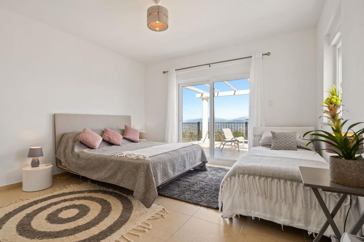 Properties for sale and rent in Spain photo 5