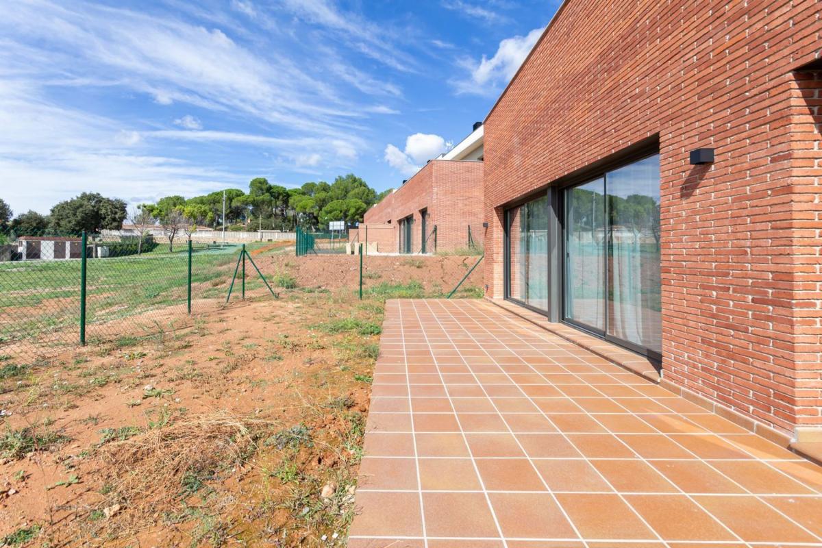 Новостройка Residencial Montserrat в Сант-Фруито́с-де-Бахес photo 4