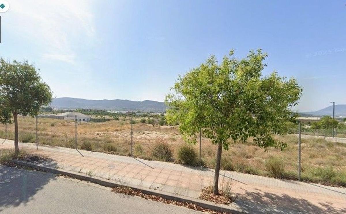 Terreno en venta en Ibi, Alicante photo 1