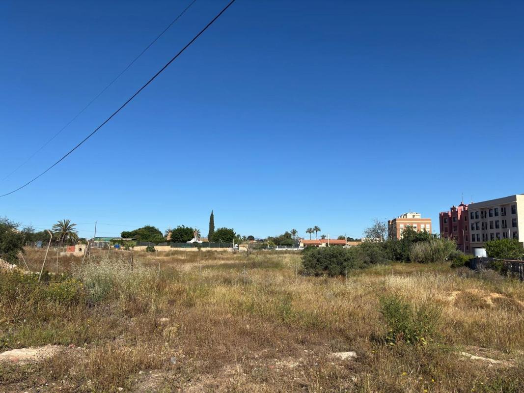 Terreno en venta en Elche / Elx, Alicante photo 2