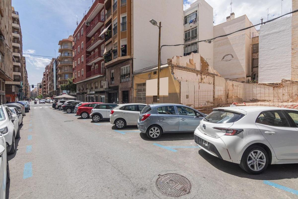 Terreno en venta en Elche / Elx, Alicante photo 2