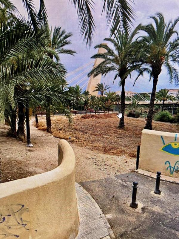 Terreno en venta en Elche / Elx, Alicante photo 2