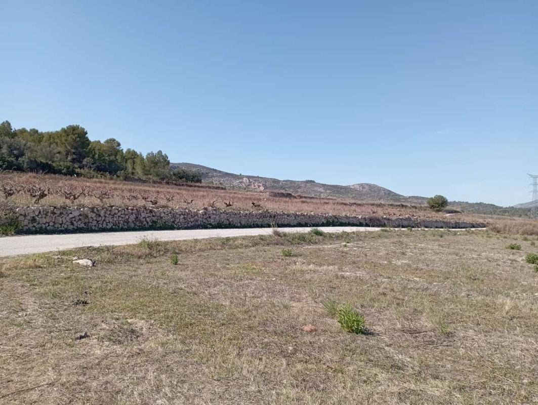 Terreno en venta en Gata de Gorgos, Alicante photo 2