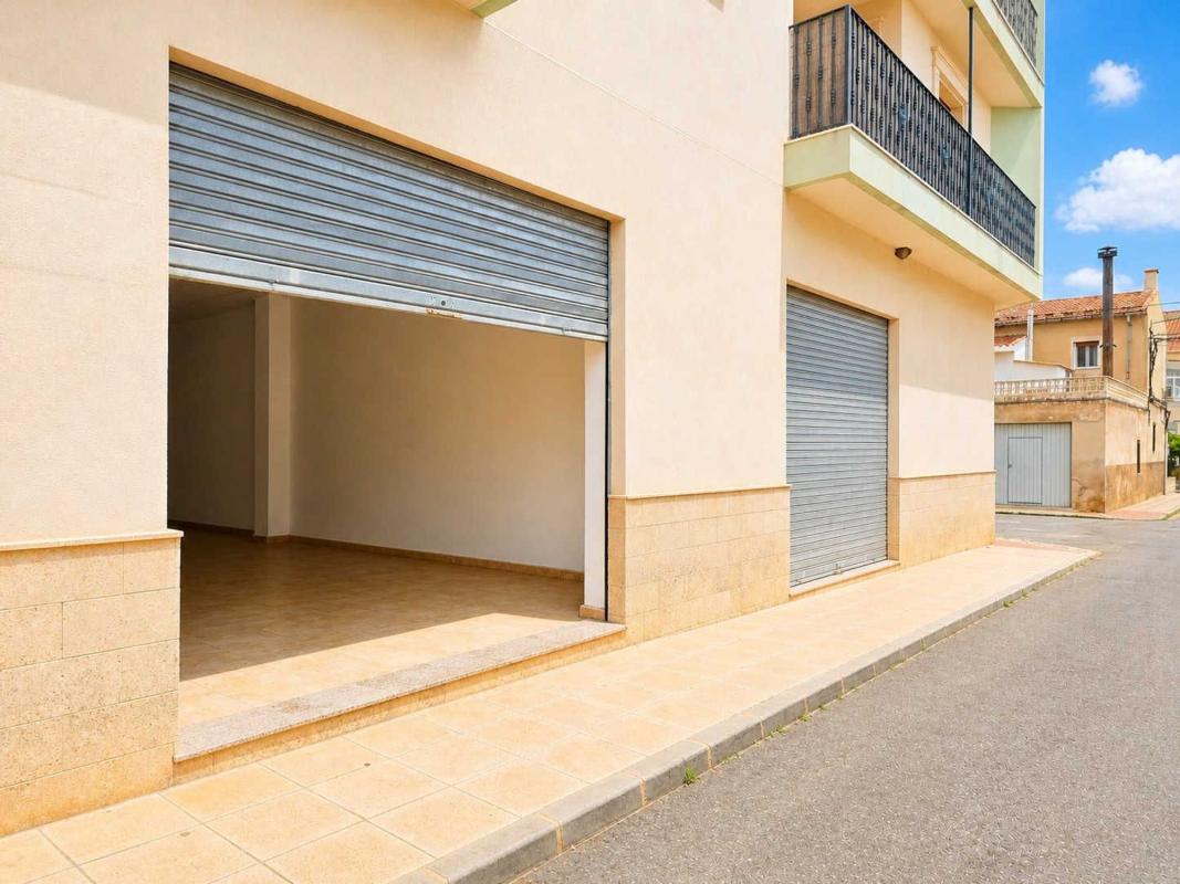 Propiedades en venta y alquiler en España photo 2