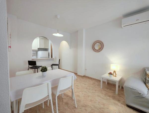 Продажа квартиры на Piso en Calle Caballero de Rodas s/n, Las Piscinas Naturales, Torrevieja, Торревьеха
 photo 3