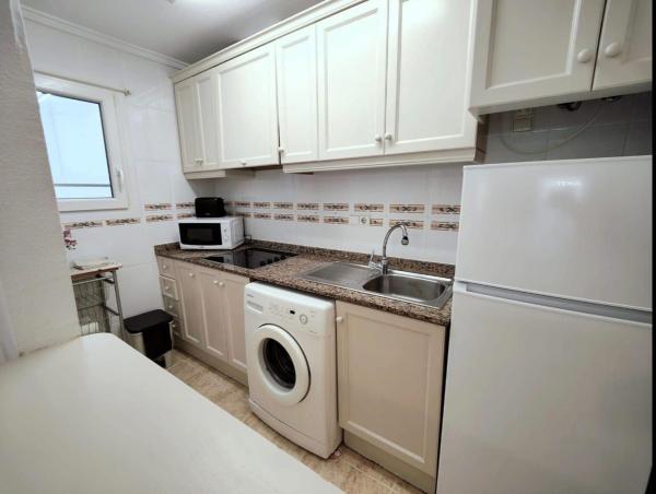 Продажа квартиры на Piso en Calle Caballero de Rodas s/n, Las Piscinas Naturales, Torrevieja, Торревьеха
 photo 4