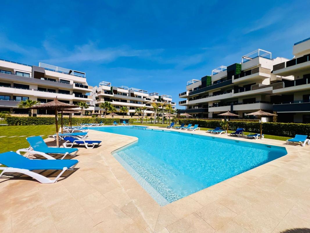 Sale of apartment in Piso en Santa Rita, Playa Flamenca, Orihuela, Orihuela
 photo 2