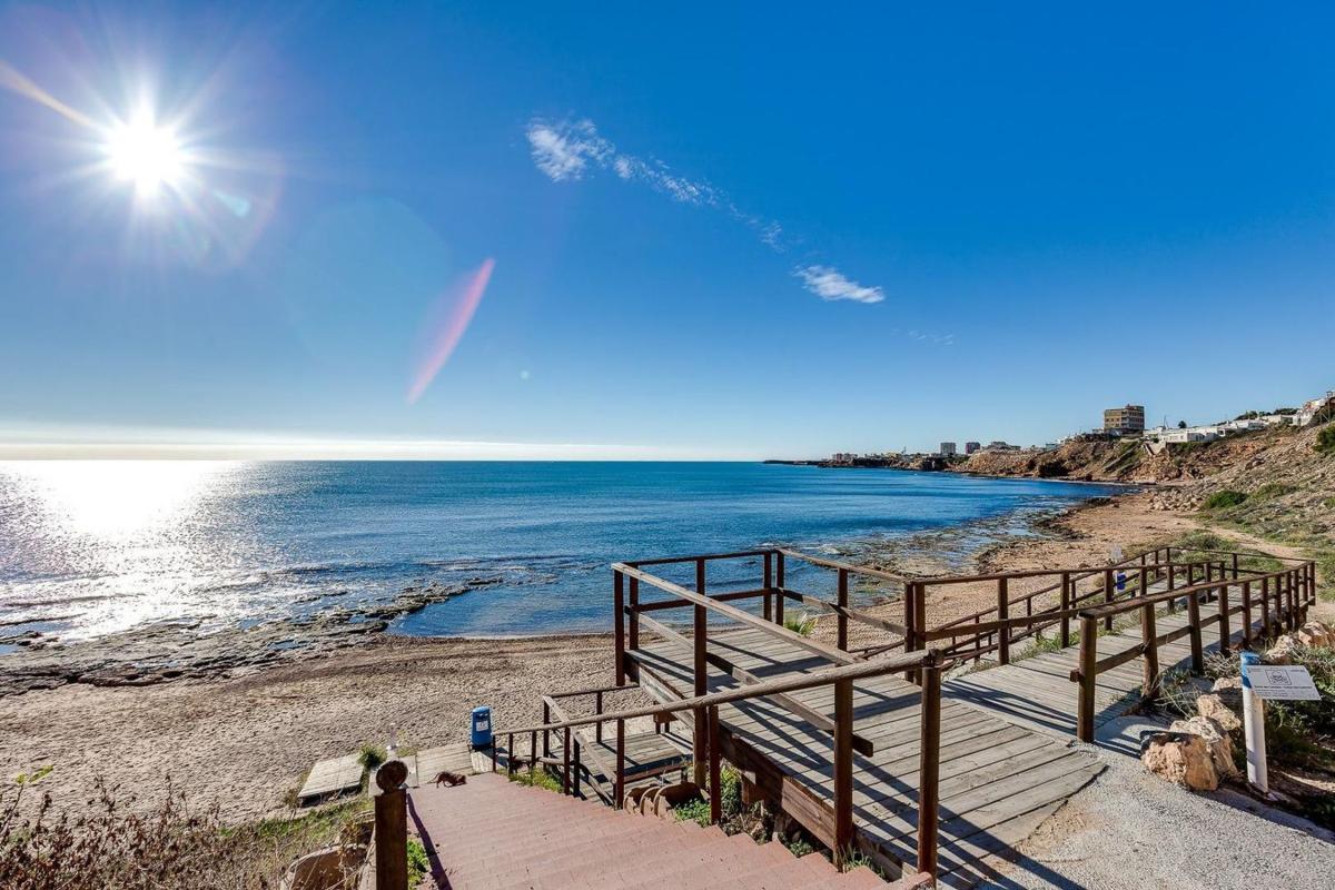 Venta de ático en Ático en Calle Félix Rodríguez de la Fuente, 8, Avenida Habaneras - Curva de Palangre, Torrevieja, Torrevieja photo 3