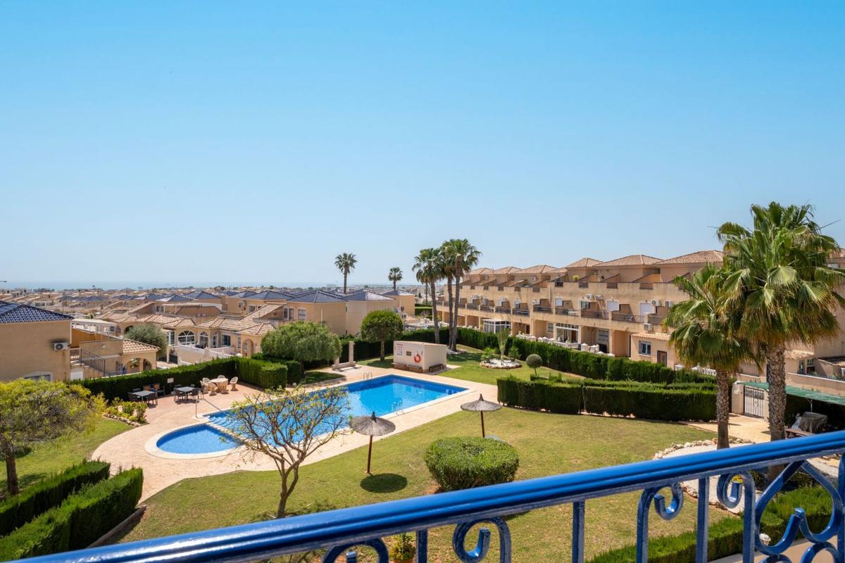 Penthouse sale in Ático en Calle Rosa, 4, Los Balcones y los Altos, Orihuela, Orihuela photo 4