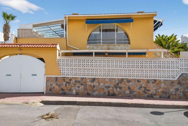 Casa o chalet independiente en Calle Chipiona s/n, Blue Lagoon - Galán, San Miguel de Salinas thumbnail 1