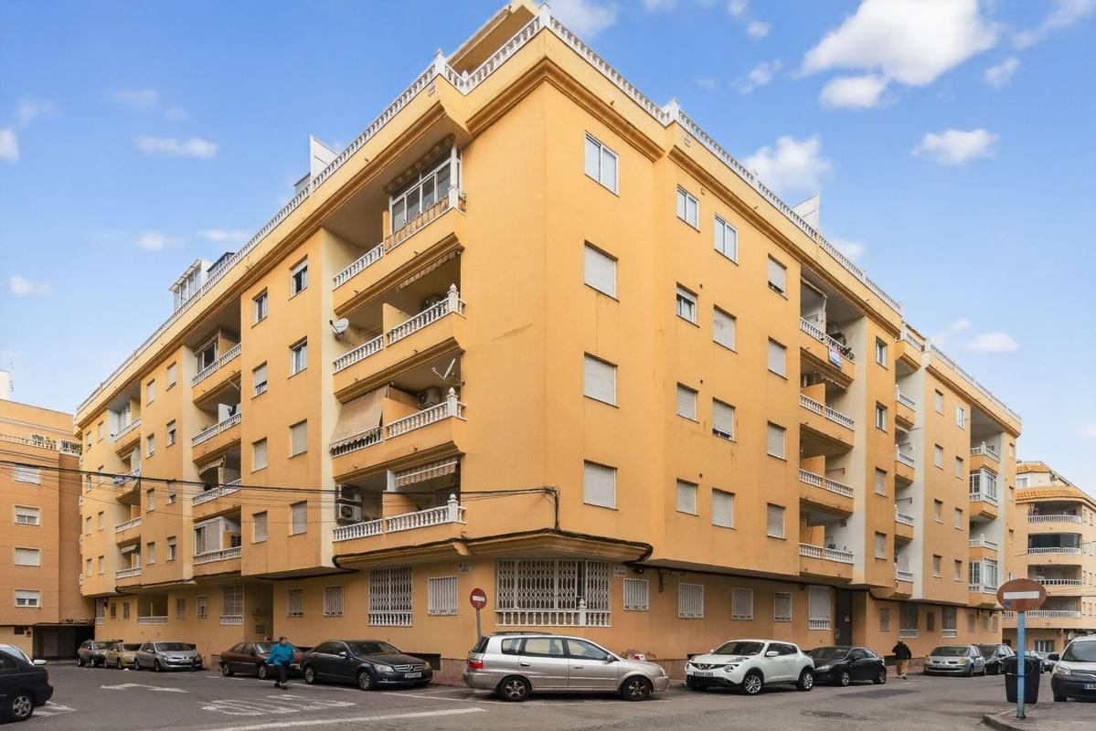 Venta de piso en Piso en CL San Emigdio, 27, El Molino, Torrevieja, Torrevieja
photo 1