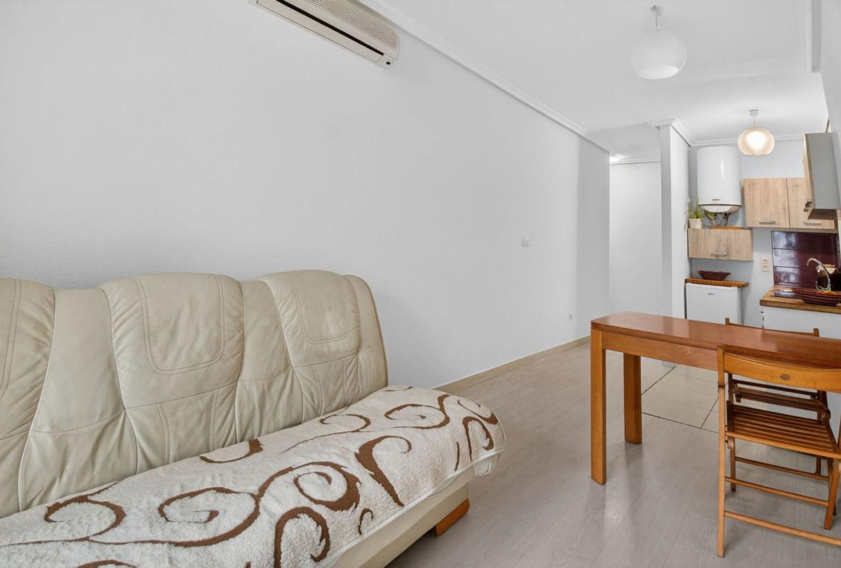 Venta de piso en Piso en CL San Emigdio, 27, El Molino, Torrevieja, Torrevieja
photo 4
