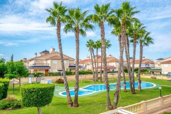 Venta de piso en Piso en Pl R-2 Los Pinos, Zeniamar, Orihuela, Orihuela
 photo 1