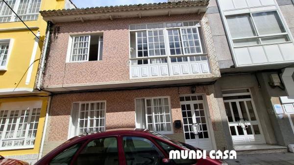 Chalet independiente en venta en Casa o chalet en Calle Pintor Laxeiro, Puebla del Caramiñal, Puebla del Caramiñal
 photo 1