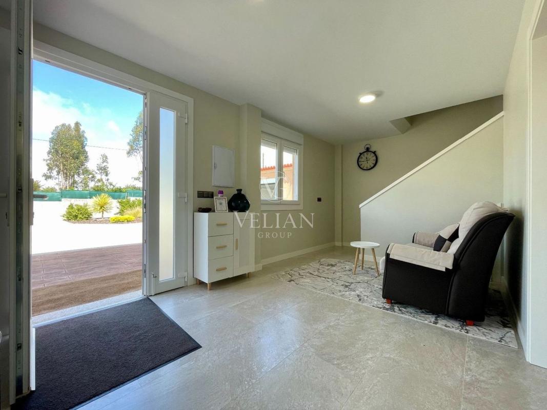 Properties for sale and rent in Spain photo 5