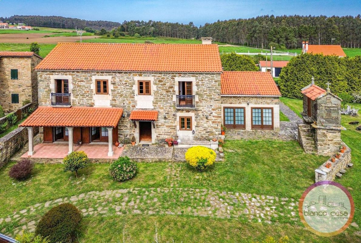 Properties for sale and rent in Spain photo 3