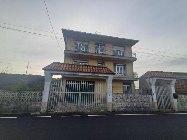 Casa de pueblo en Gandriña, 15, Coristanco photo 1