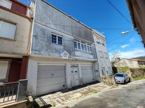 Chalet adosado en Calle Fisterra, Fisterra thumbnail 1