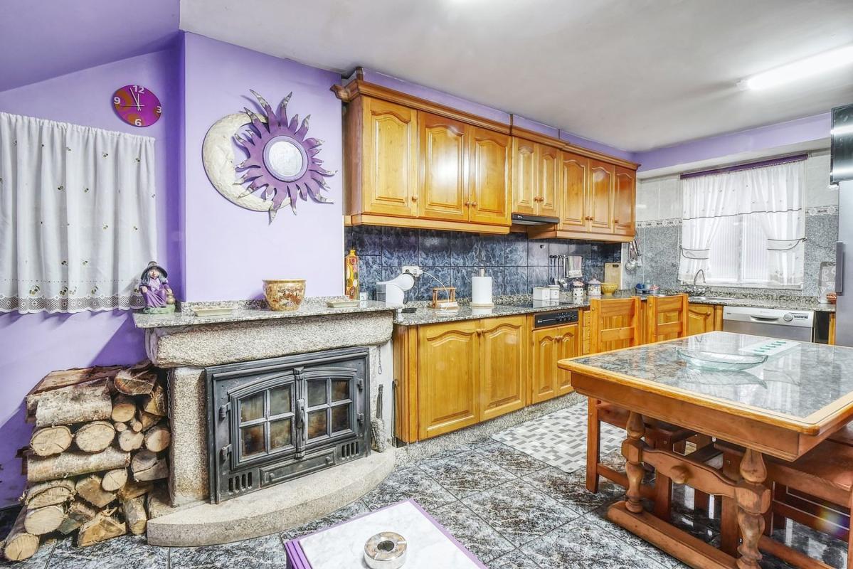 Properties for sale and rent in Spain photo 3