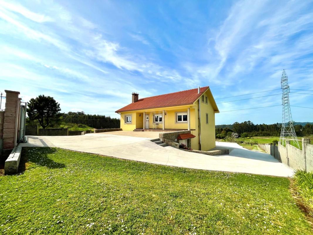 Продажа отдельного шале в Casa o chalet en Coiros, Койрос photo 3