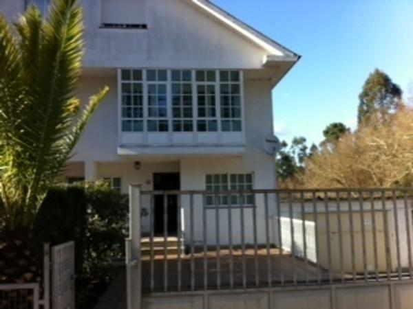 Chalet pareado en Conxo, Santiago de Compostela photo 1