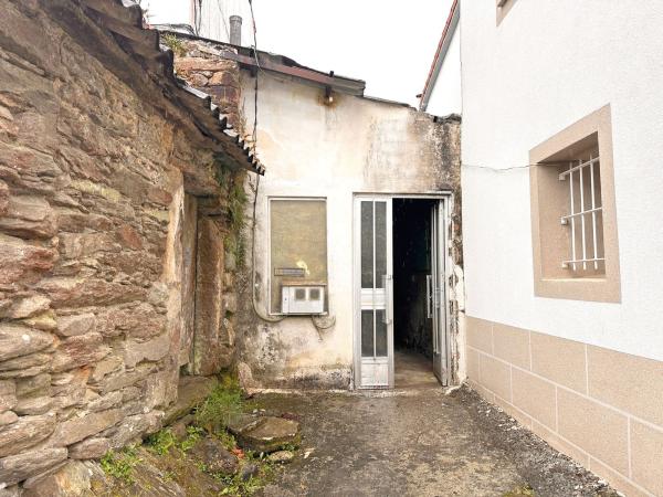 Chalet independiente en venta en Casa o chalet en Sarela Arriba, Campus norte - S.Caetano, Santiago de Compostela, Santiago de Compostela
 photo 3