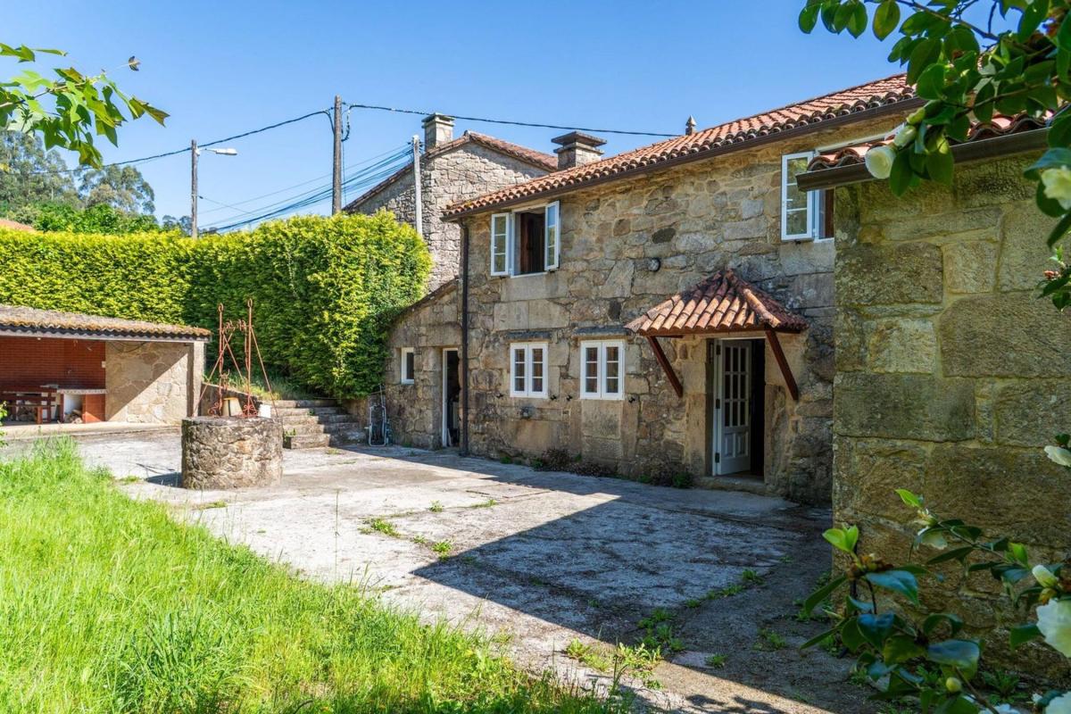 Properties for sale and rent in Spain photo 2