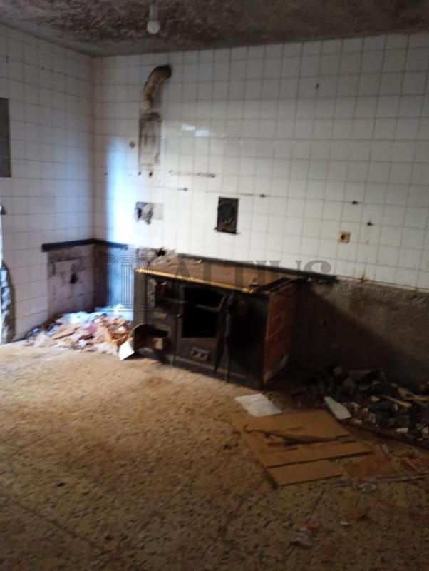 Продажа загородного участка в Casa rústica en Granxa de Sán Lázaro, San Lazaro - Meixonfrio, Santiago de Compostela , Сантьяго-де-Компостела photo 4